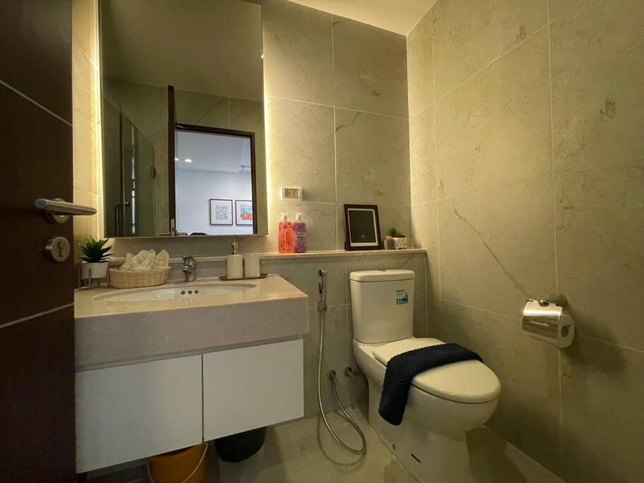 Luxury And Modern Condo In Central Chiang Mai - Astra Condo Exteriér fotografie